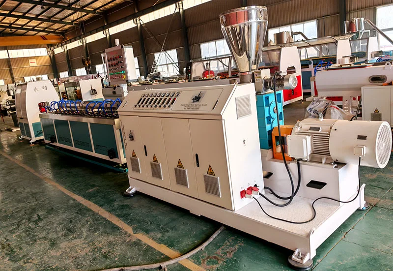 ເຄື່ອງເຮັດທໍ່ຢາງ